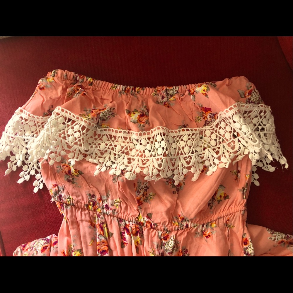 Peach colored off the shoulder maxi dress. Size M